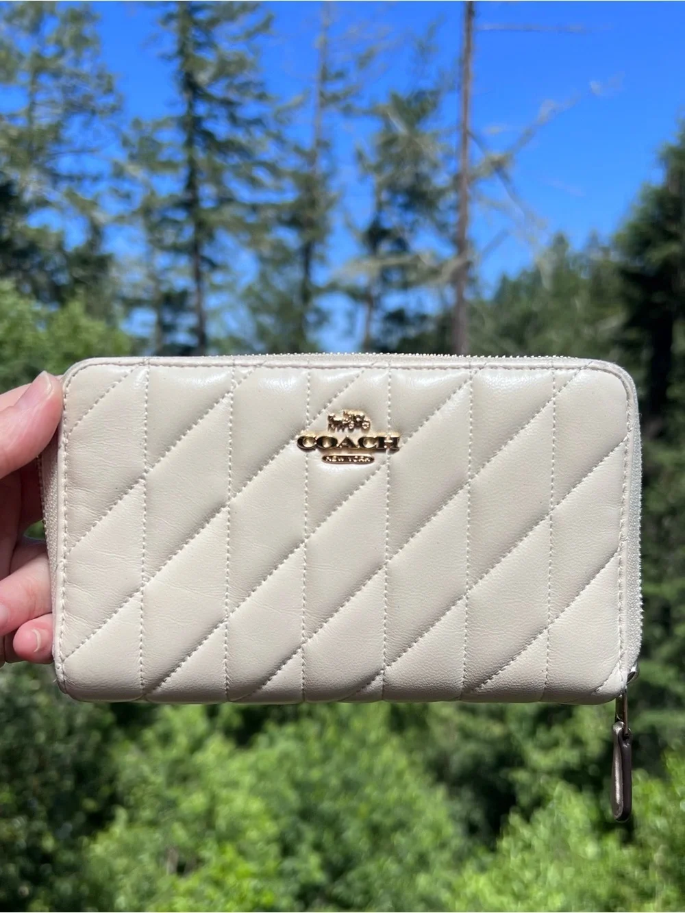 COACH Medium Id Zip-Around Quilted Leather Wallet Chalk w Gold Hardware